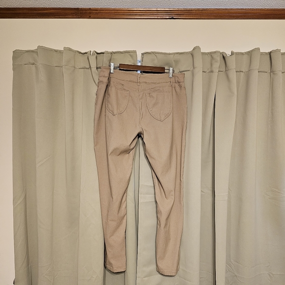 KHAKI STRETCH JEANS BY SABRINA LAUREN - Picture 2 of 4